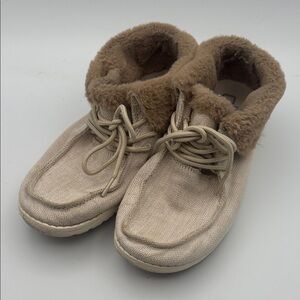 Hey Dude Ladies Britt Gold Shoes, Size 6